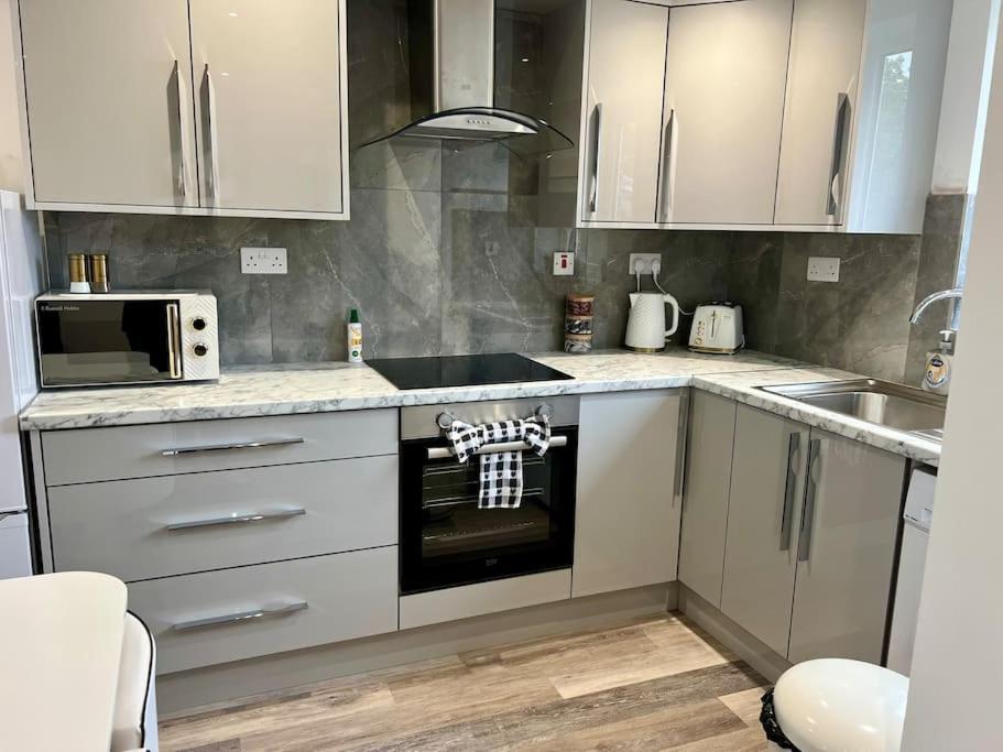New 2 Bed Preston City Centre Flat - Sleeps 4 Bagian luar foto